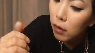 Sexy Asian Gets Fingered Uncensored