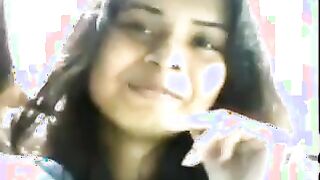 Arabic Girlfriend Gives Head