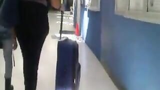 Latina With A Nice Ass By The Pop