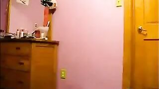 Ass Shaking In A Pink Bedroom