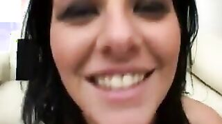 MILF Loves To Swallow Cum