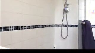 Epic Cutie Showerhead Selfie