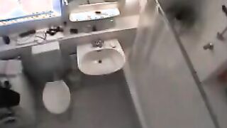 spying my 19 years old niece in our Bathroom