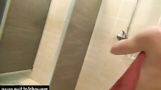 Many amateur girls spied in a public shower room