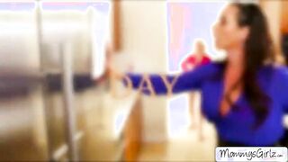 Happy moms day special with the ladies mom Ariella and Maddy