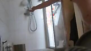 44 years old Chantal spied in the shower