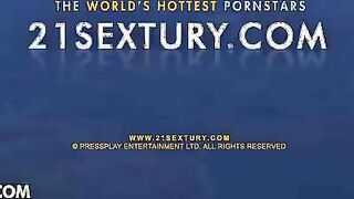 Nude Fight Club presents Candy Love vs. Destiny