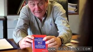 Teen solo worship Woody doesn't know what to do with Bella anymore