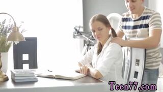 Amateur girlfriend does anal with cumshot Carre seduced by classmate