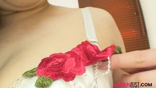 Japanese MILF Naomi Wakui fucked in pussy