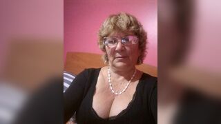 This old lady gives me a rich blowjob from a cock.