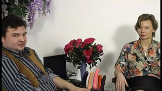 Brunette Milf mit kleinen titten bekommt beim casting die muschi ausgeschleckt
