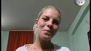 Mitbewoghnerin ist geil und wird besamt