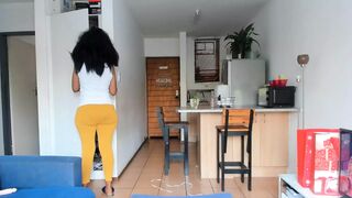 Squirting in leggings