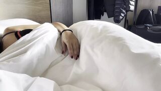 I masturbate my pussy on the bed - Jasmine SweetArabic