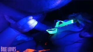 Sucking cock at a neon party – Bree Loves