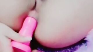 I masturbate with a toy through the anus and my rich pussy
