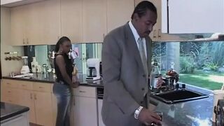 The Latex Ebony Queen!