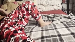 Russian young Slut playing with her self