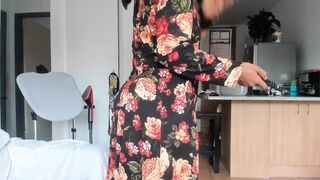 Pushing out dildo out my fat ass