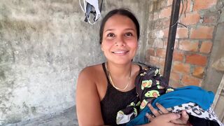 My Horny Neighbor I Ask Her to Wash My Clothes and I Pay Her with Semen on Her Face