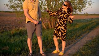 Cute saree bhabhi asked directions from a Desi stranger and was fucked hard in the scarlet sunset! XSanyAny