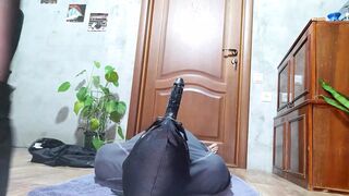 Mature in sexy stockings fucks my face