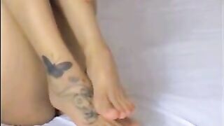 Tatoo feet show on webcam
